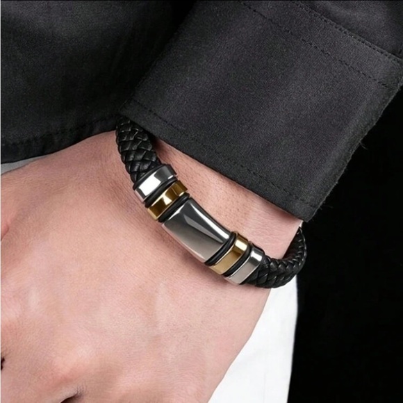 BLACK STAINLESS STEEL LEATHER BRACELET SILVER AND GOLD - Picture 2 of 3